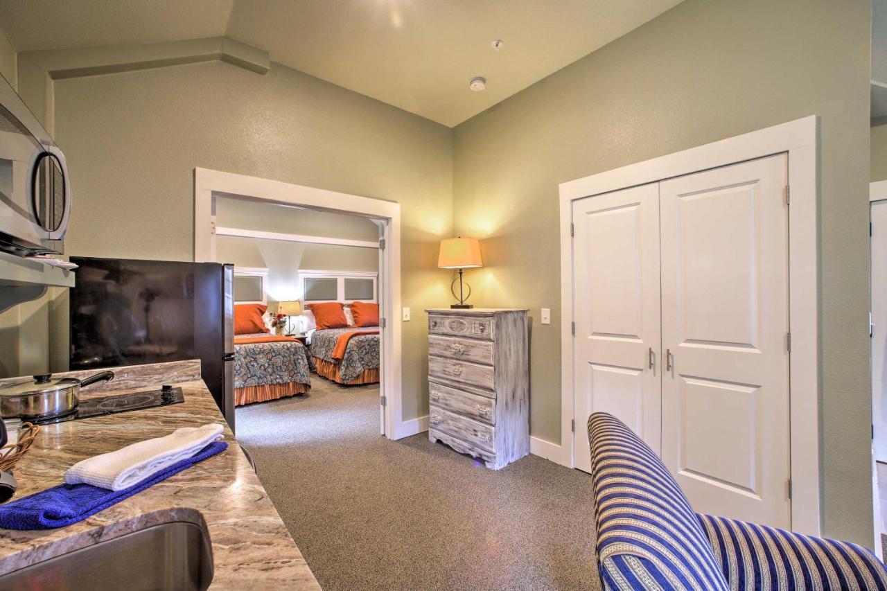 Branson Cottage With Pool Access About 2 Mi To The Strip Exterior photo