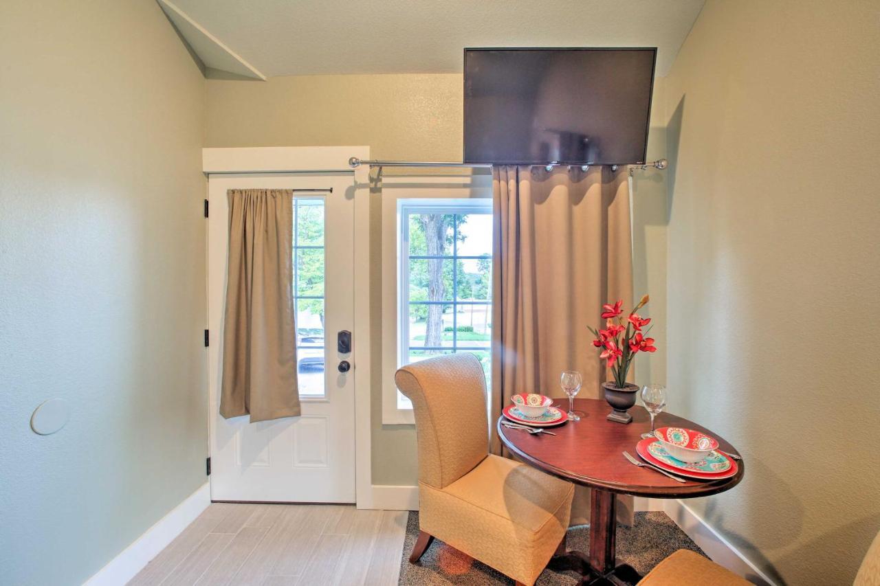 Branson Cottage With Pool Access About 2 Mi To The Strip Exterior photo