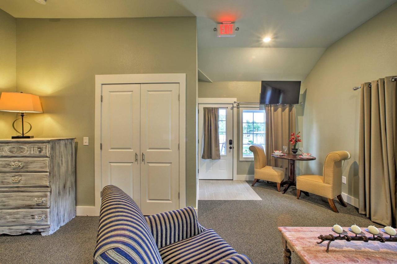 Branson Cottage With Pool Access About 2 Mi To The Strip Exterior photo